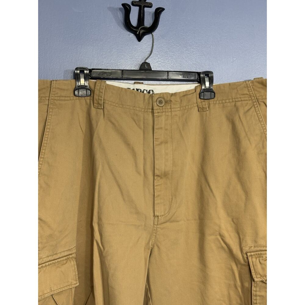 Roundtree & Yorke Khaki Cargo Shorts Size 46W - Picture 4 of 10